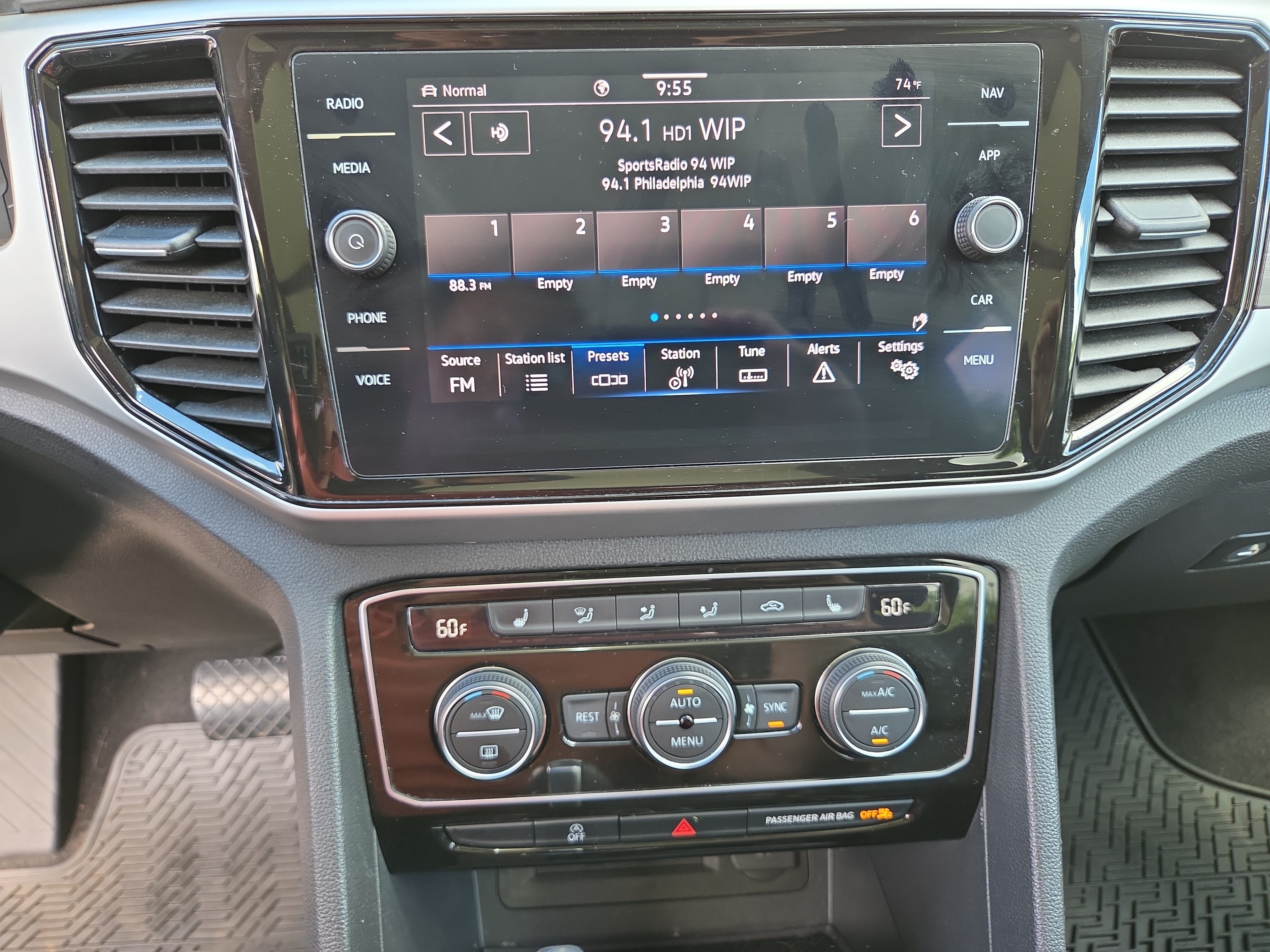 Used 2022 Volkswagen Atlas SEL AWD/4WD image 28