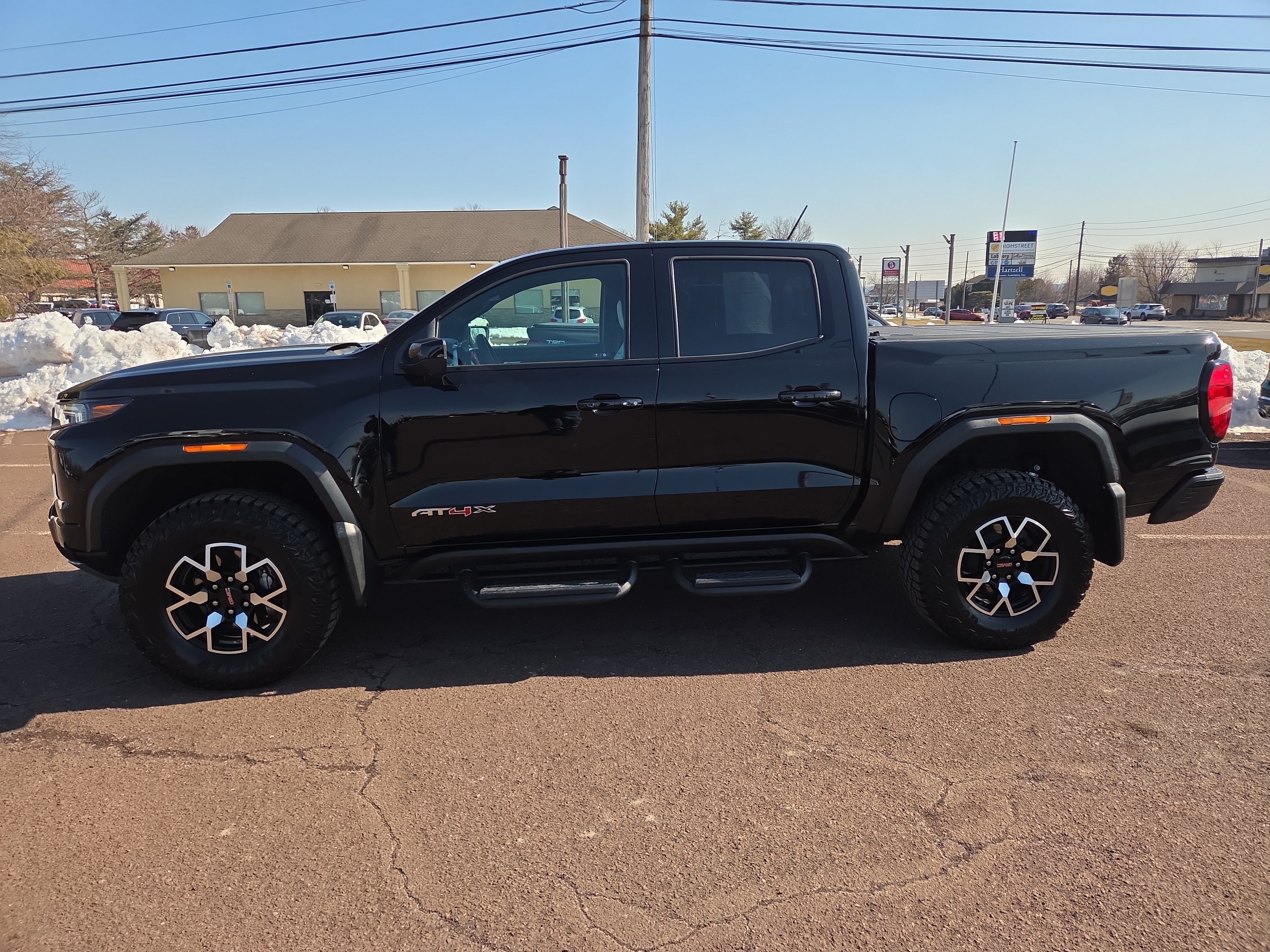 Used 2024 GMC Canyon AT4X AWD/4WD image 6