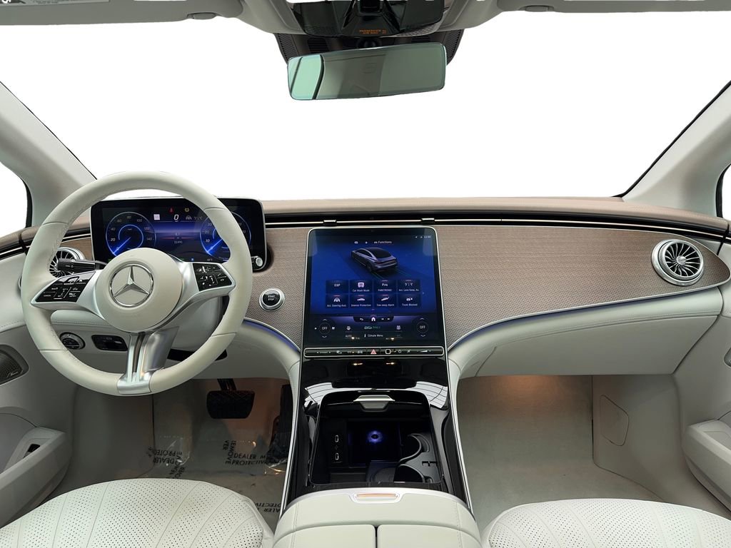 Used 2023 Mercedes-Benz EQE 500 4MATIC Sedan image 17