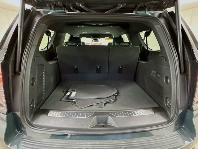 Used 2025 Chevrolet Suburban Z71 w/ Comfort Package image 31