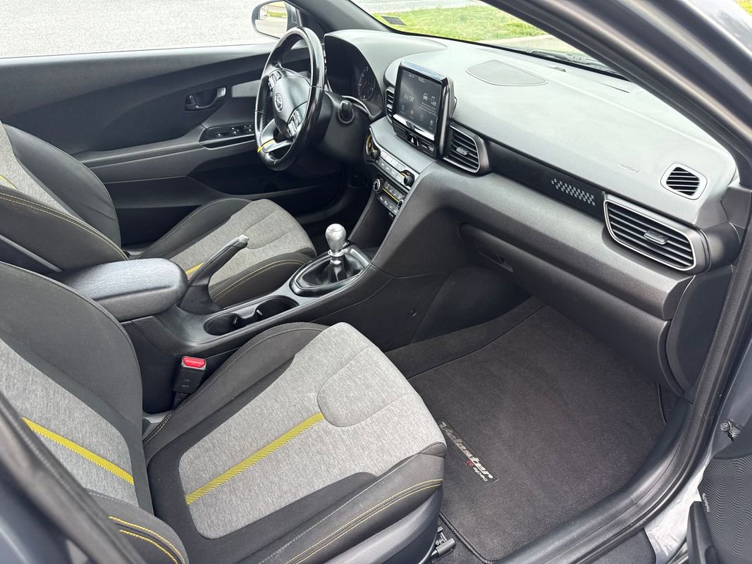 Used 2019 Hyundai Veloster Turbo R-Spec FWD image 14
