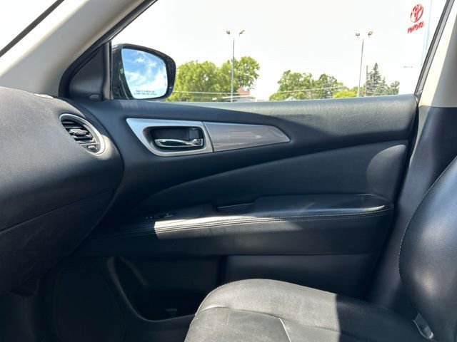 Used 2017 Nissan Pathfinder SL AWD/4WD image 43