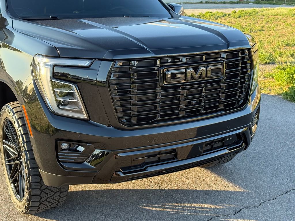 Used 2025 GMC Yukon Denali Ultimate AWD/4WD image 5
