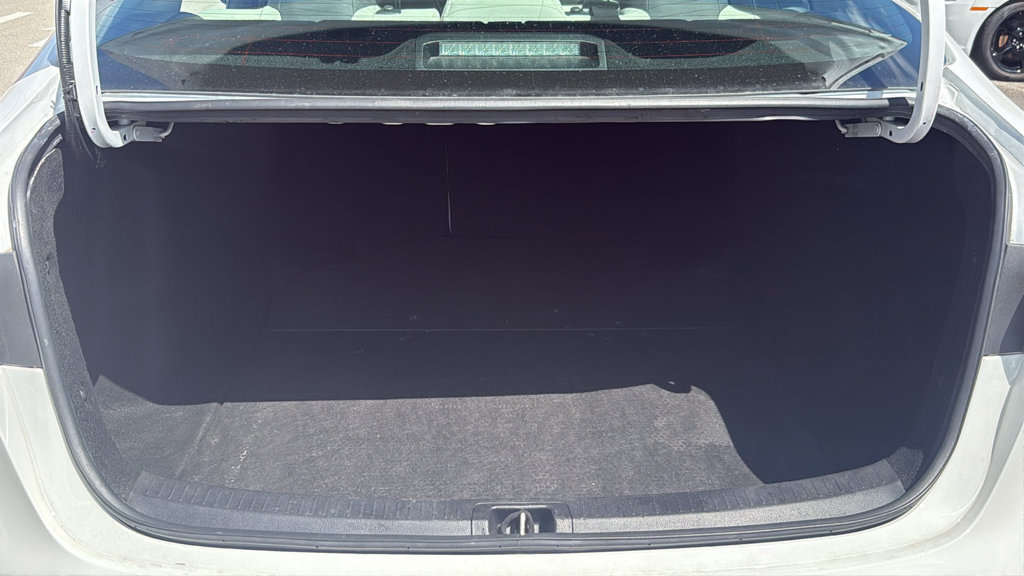 Used 2023 Toyota Corolla LE FWD image 9