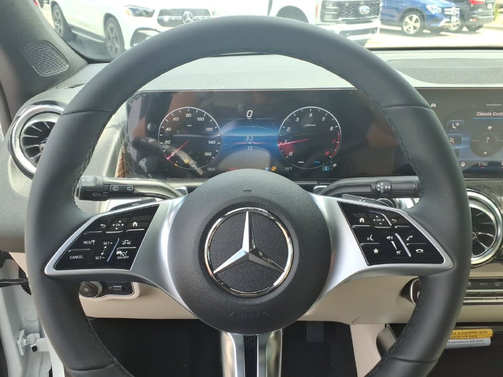 New 2026 Mercedes-Benz GLB 250 4MATIC image 19
