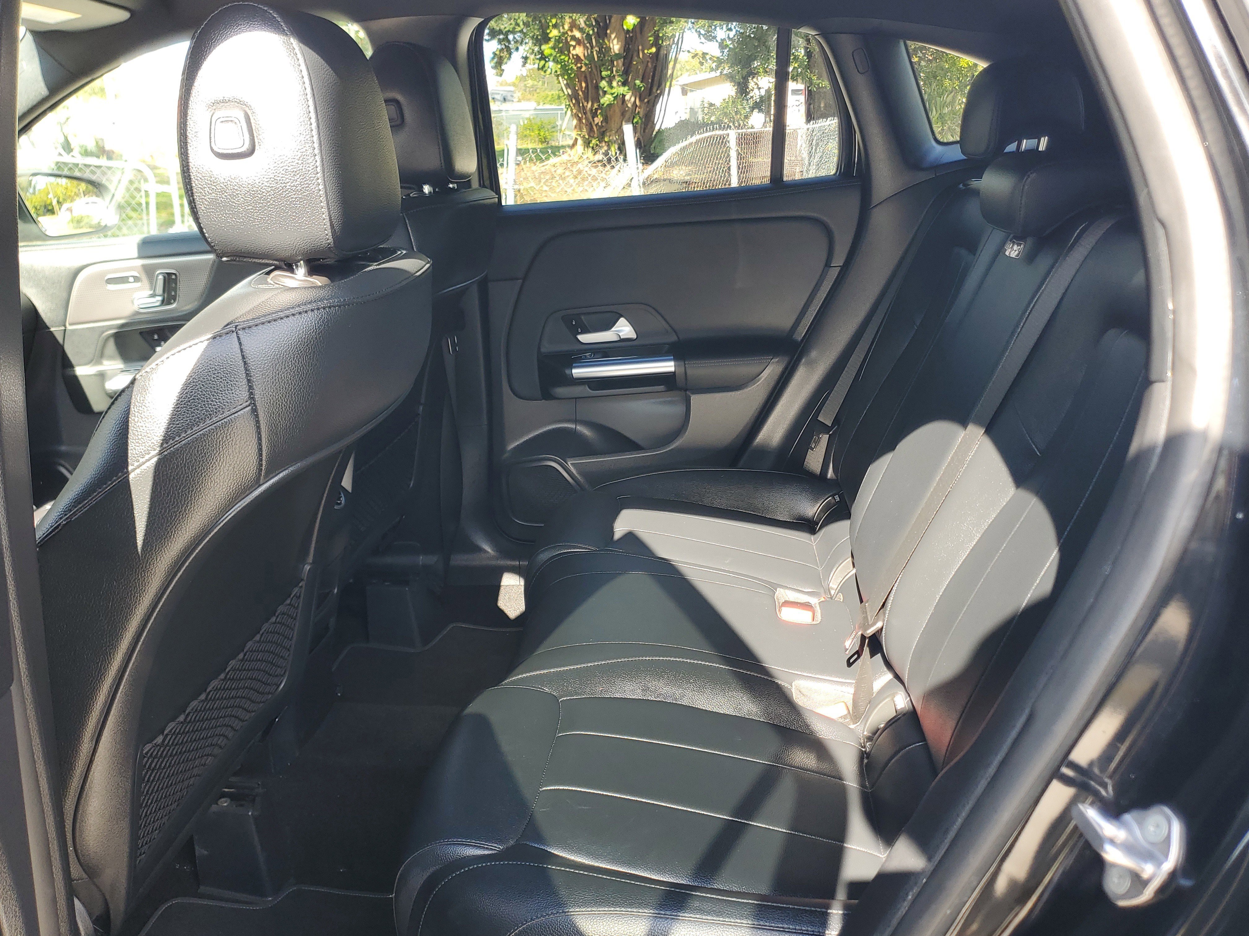 Used 2023 Mercedes-Benz GLA 250 w/ Premium Package image 11