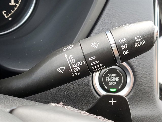 Certified 2022 Cadillac XT4 Premium Luxury w/ Safety Alert Package image 14