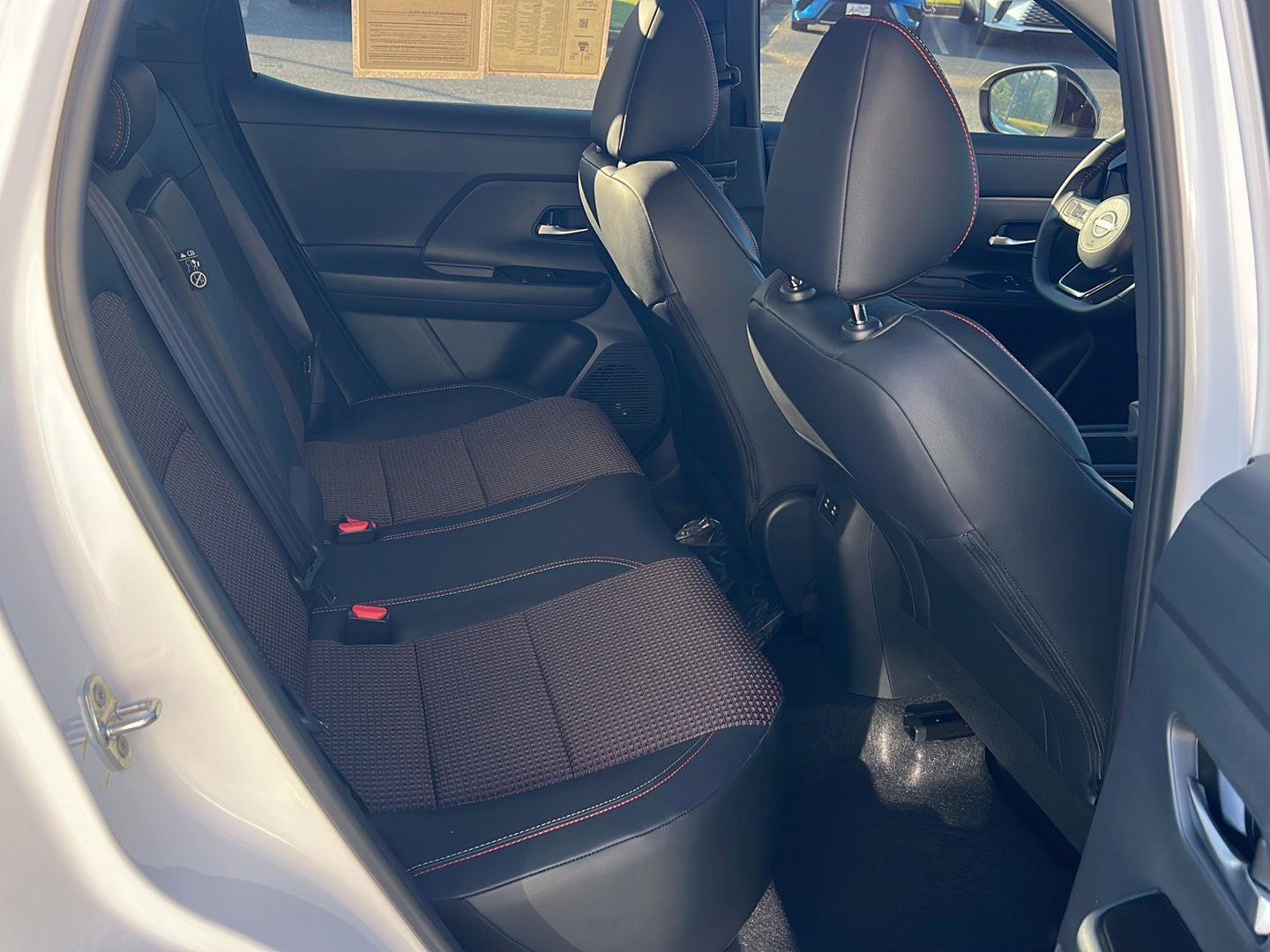 Used 2026 Nissan Kicks SR image 12