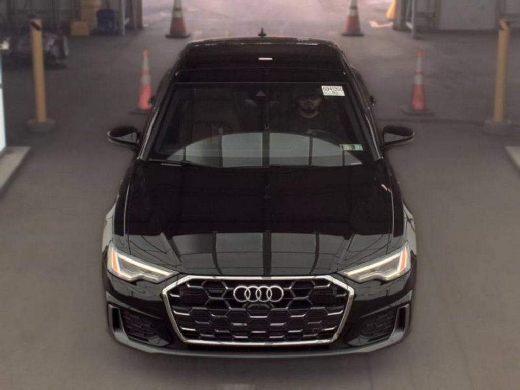 Used 2024 Audi A6 Premium Plus AWD/4WD image 2