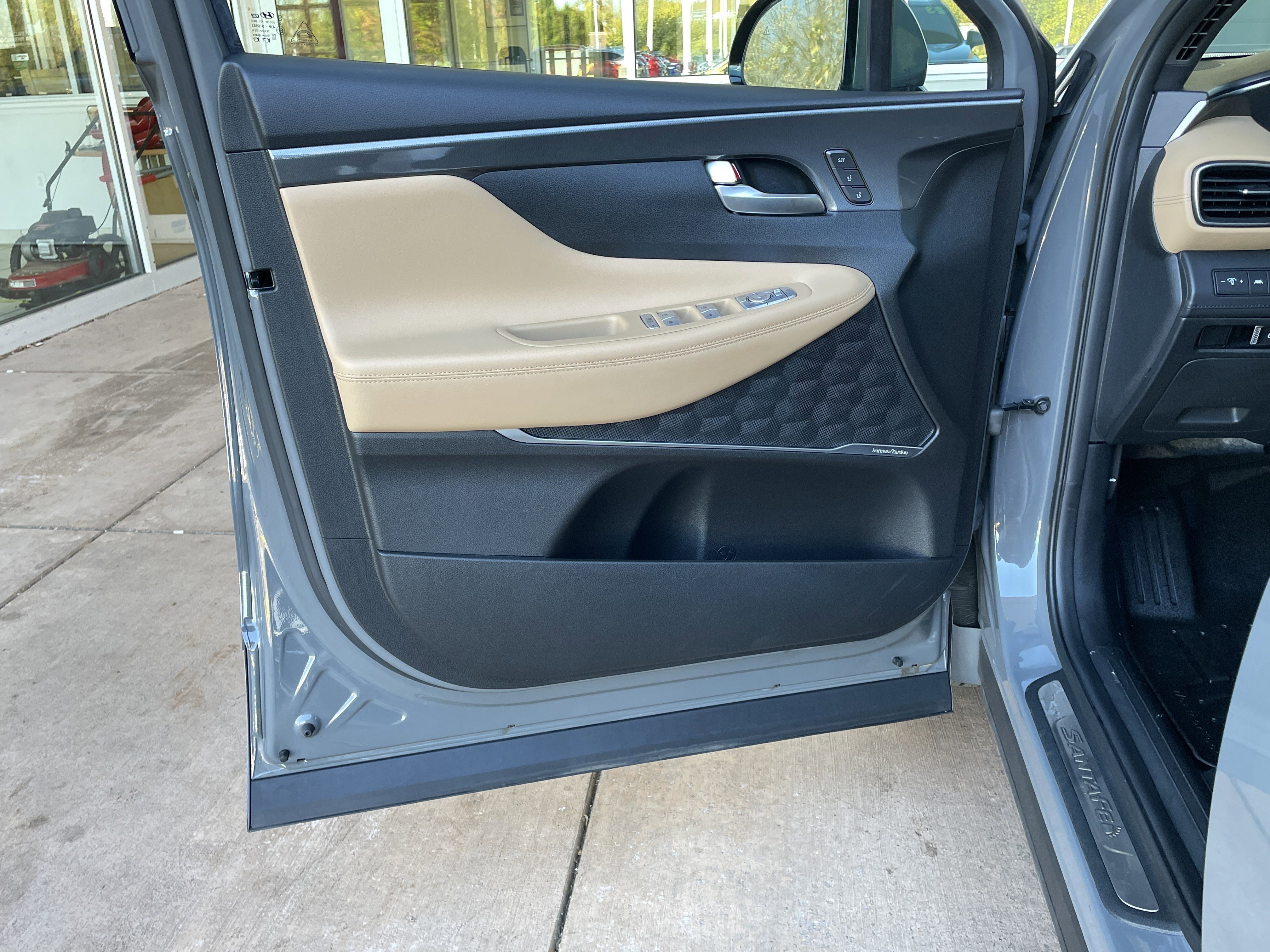 Used 2023 Hyundai Santa Fe Calligraphy image 14