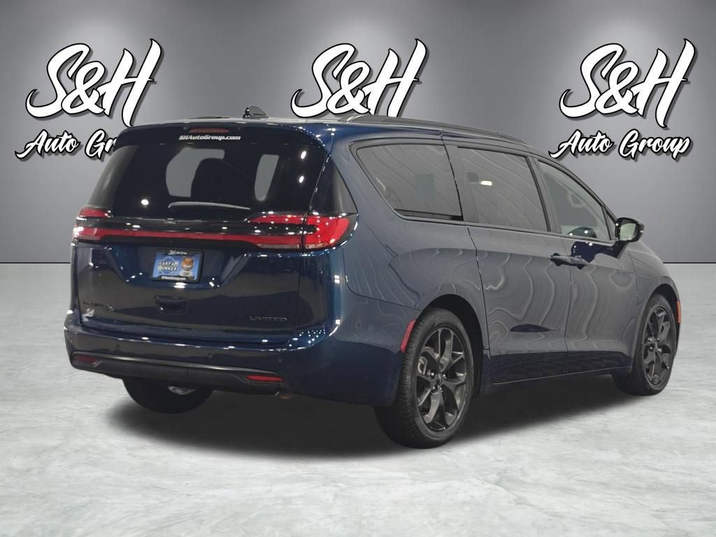 Used 2025 Chrysler Pacifica Limited image 22