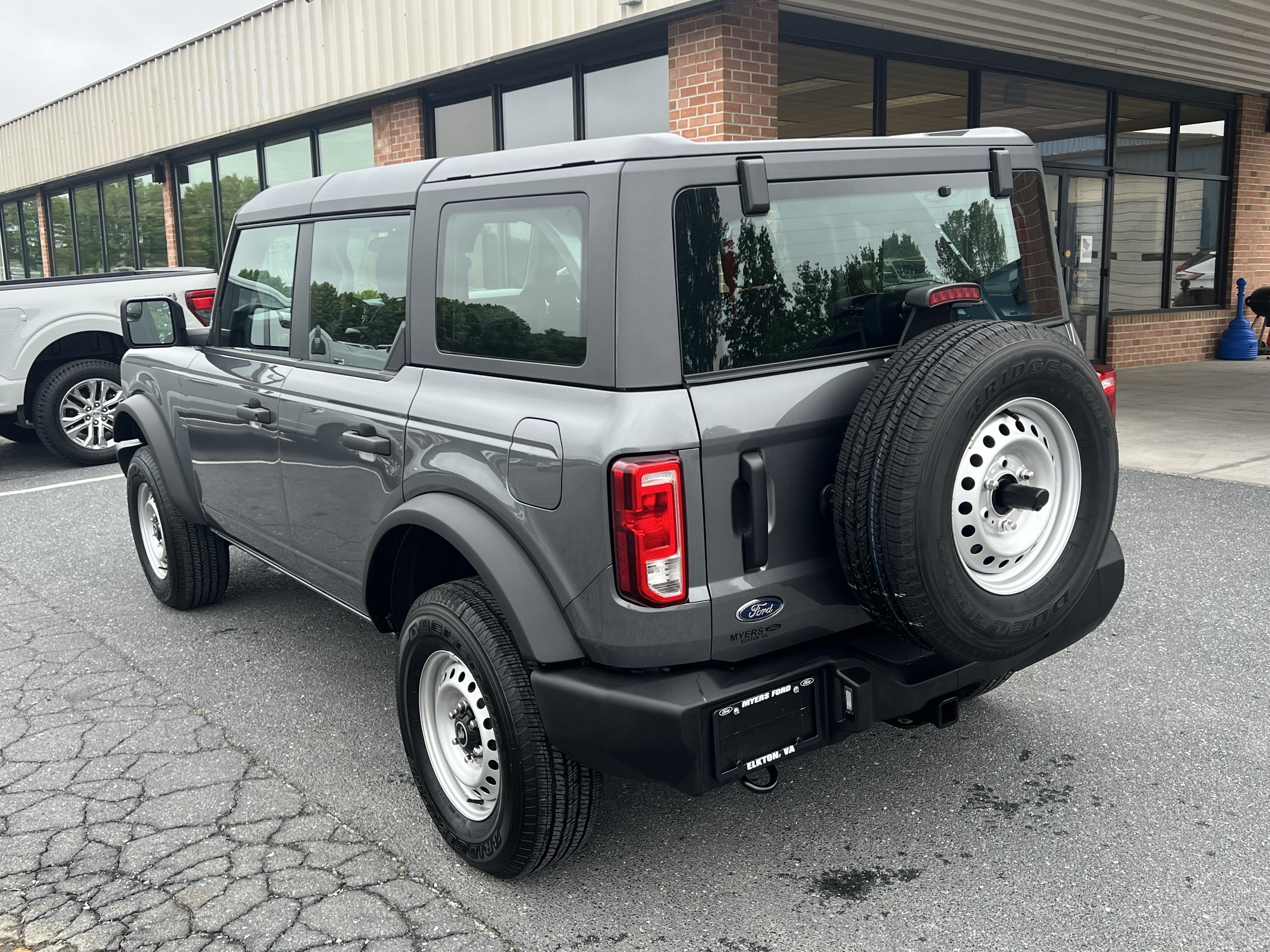 Used 2025 Ford Bronco 4-Door AWD/4WD image 8