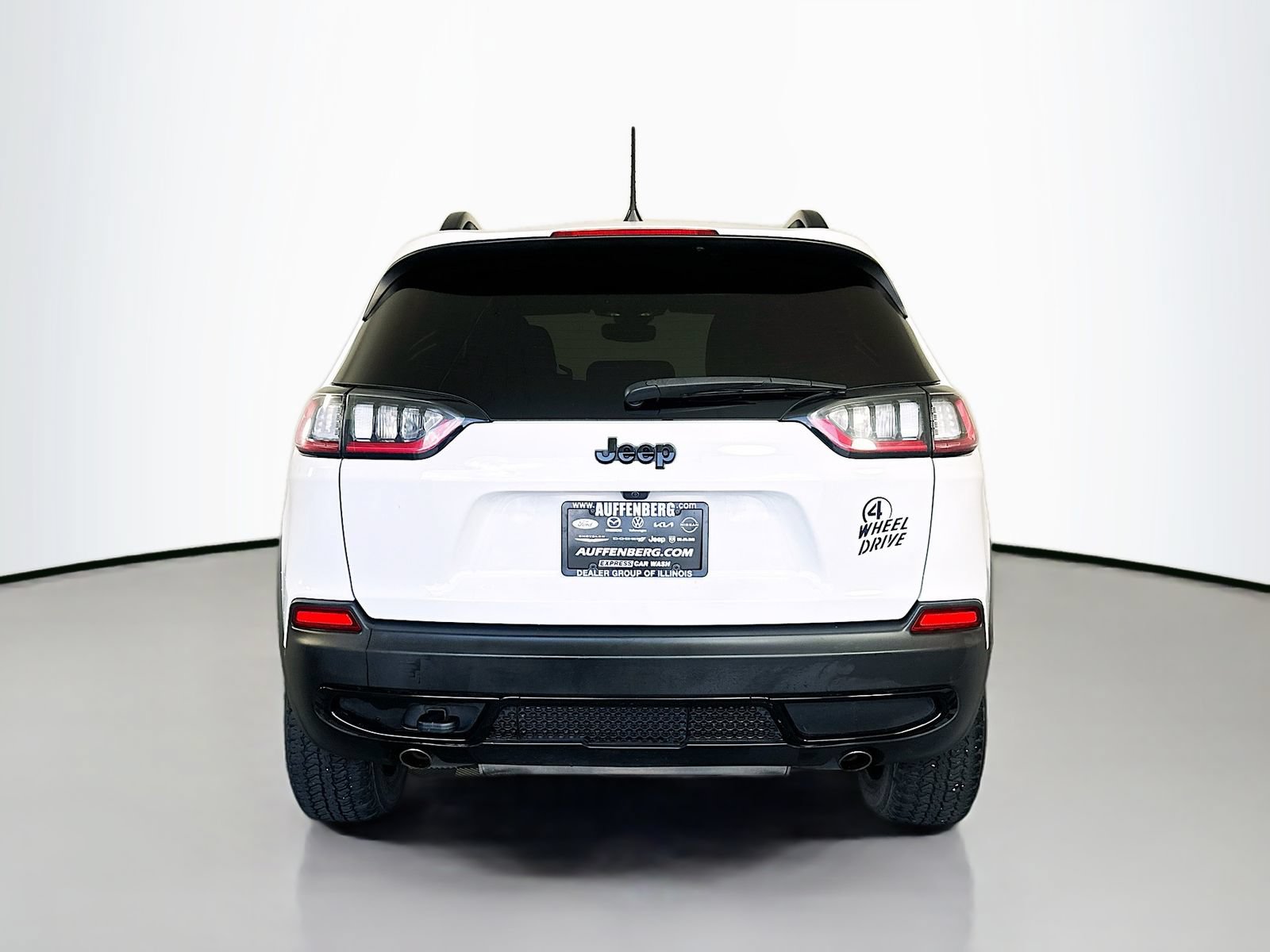 Used 2022 Jeep Cherokee Latitude AWD/4WD image 6