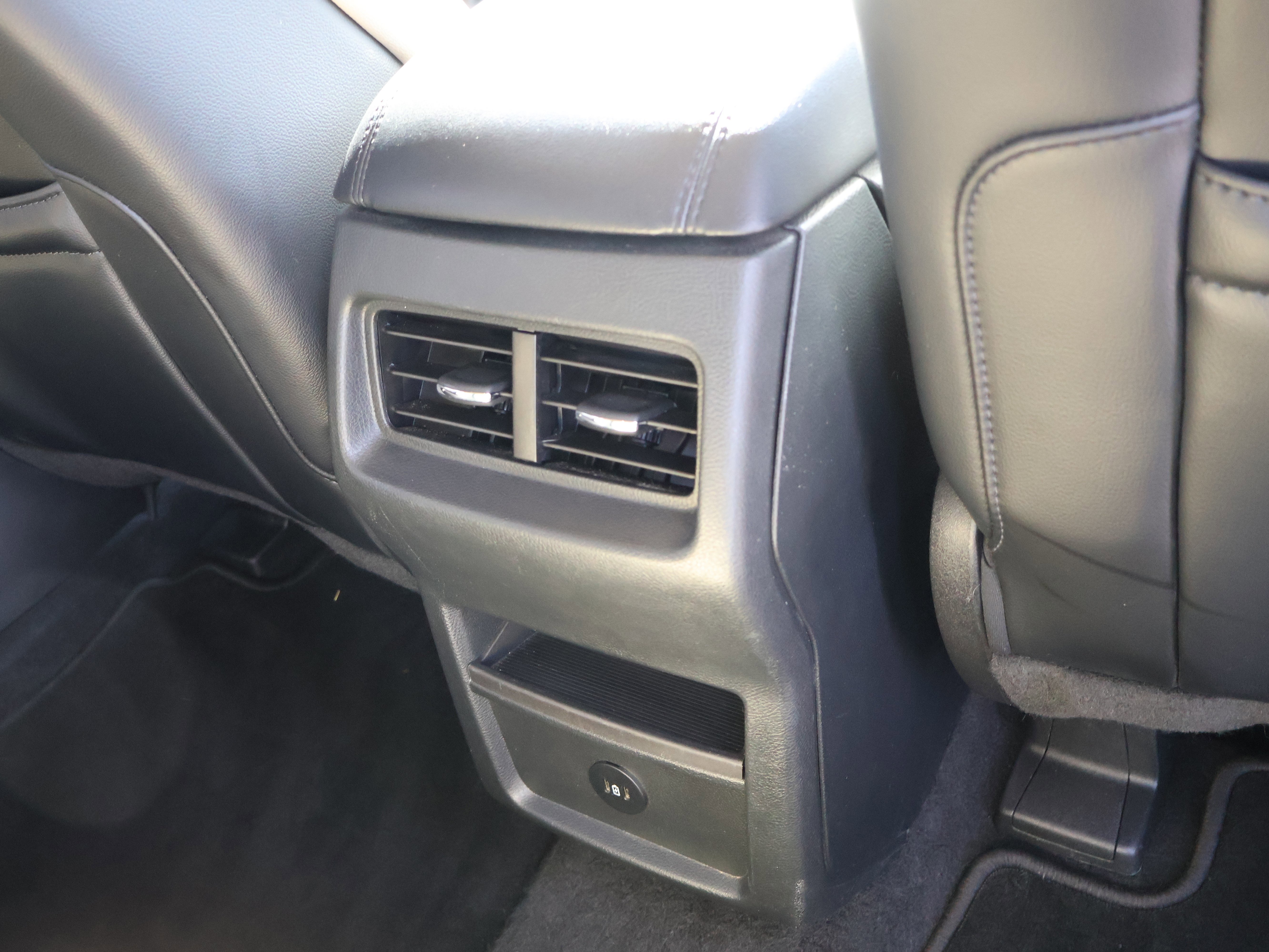 Used 2022 Ford Edge SEL image 14