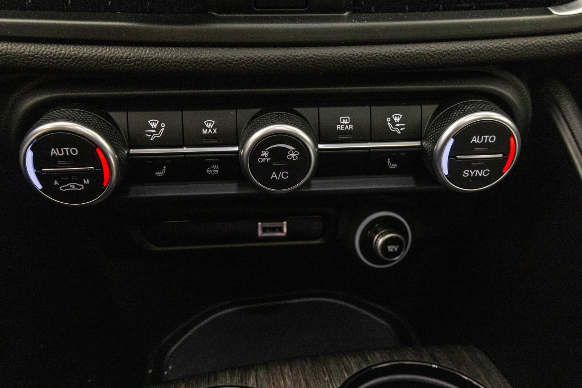 Used 2022 Alfa Romeo Giulia Ti image 28