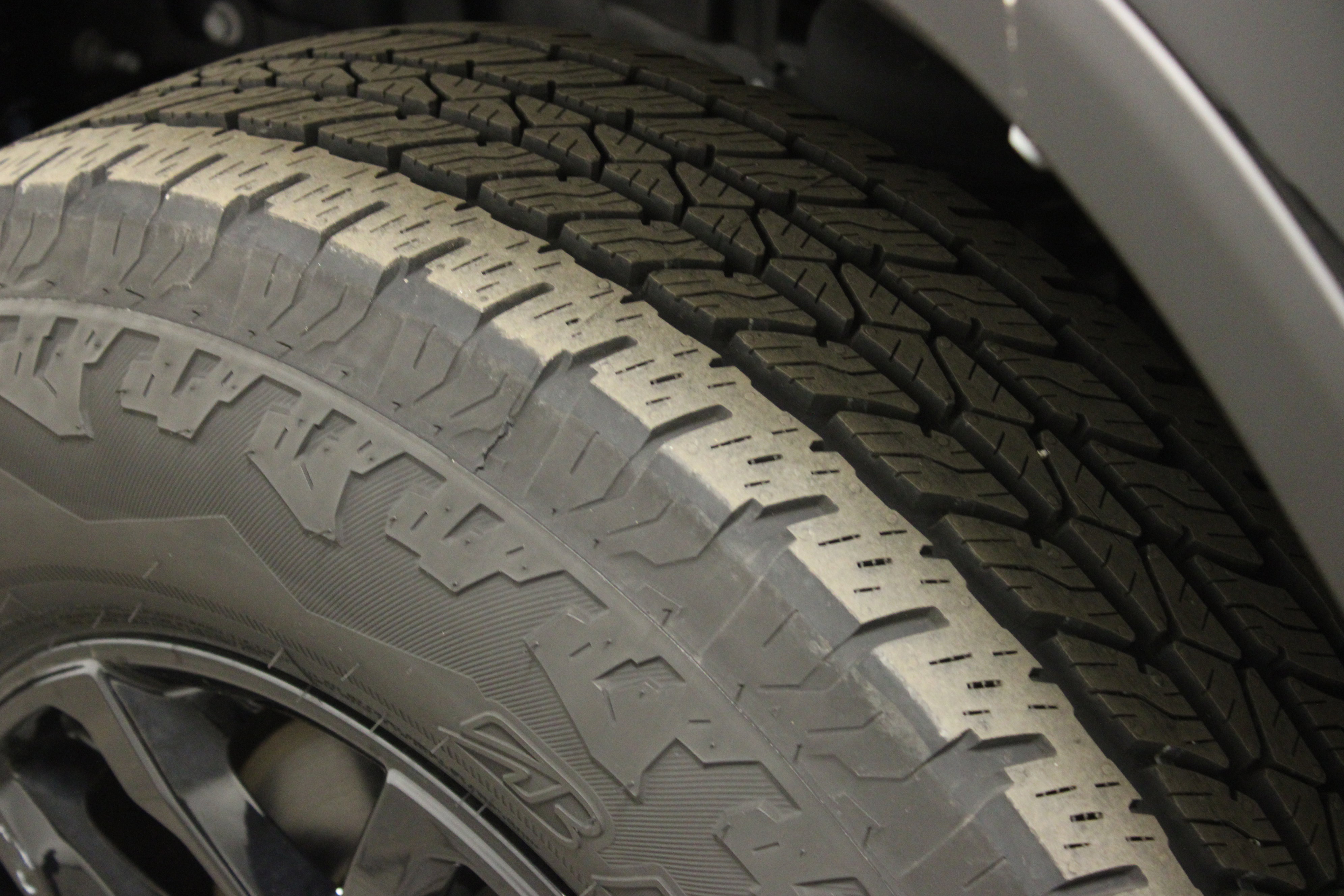 Used 2023 Jeep Gladiator Sport image 12