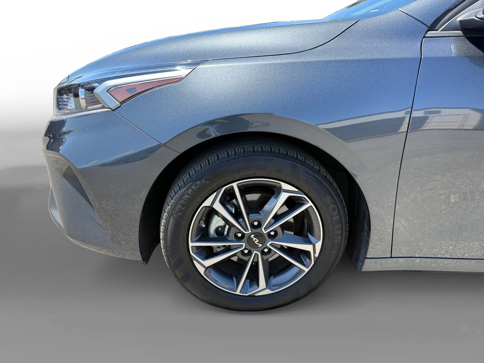 Used 2024 Kia Forte LXS w/ LXS Technology Package FWD image 9