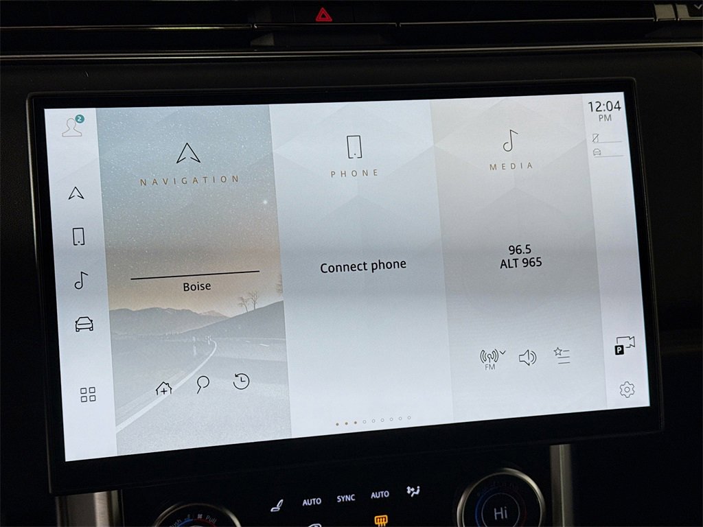 Used 2023 Land Rover Range Rover SE image 16