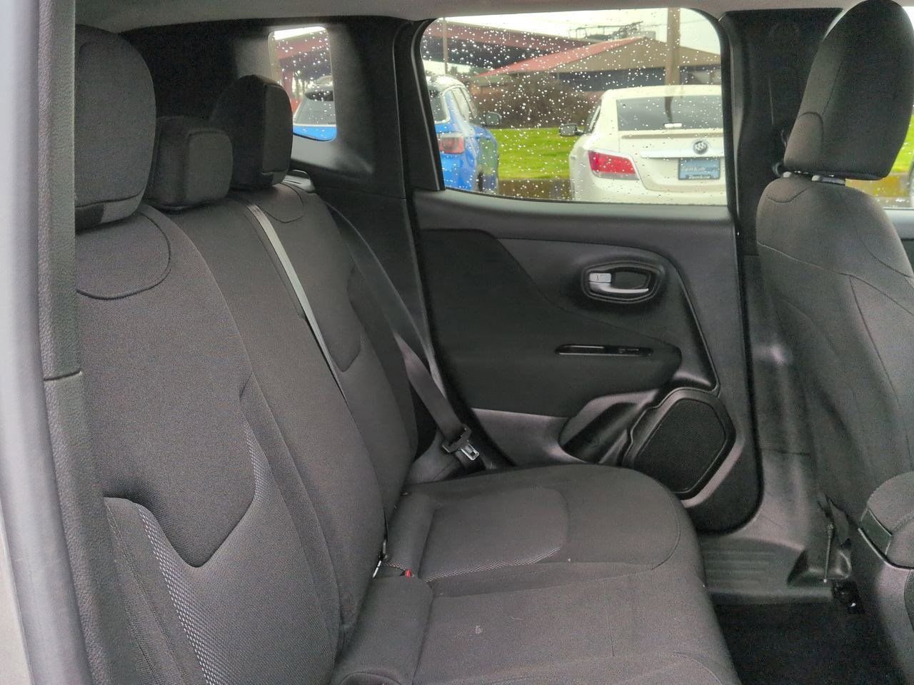 Used 2020 Jeep Renegade Sport w/ Sport Appearance Group image 29