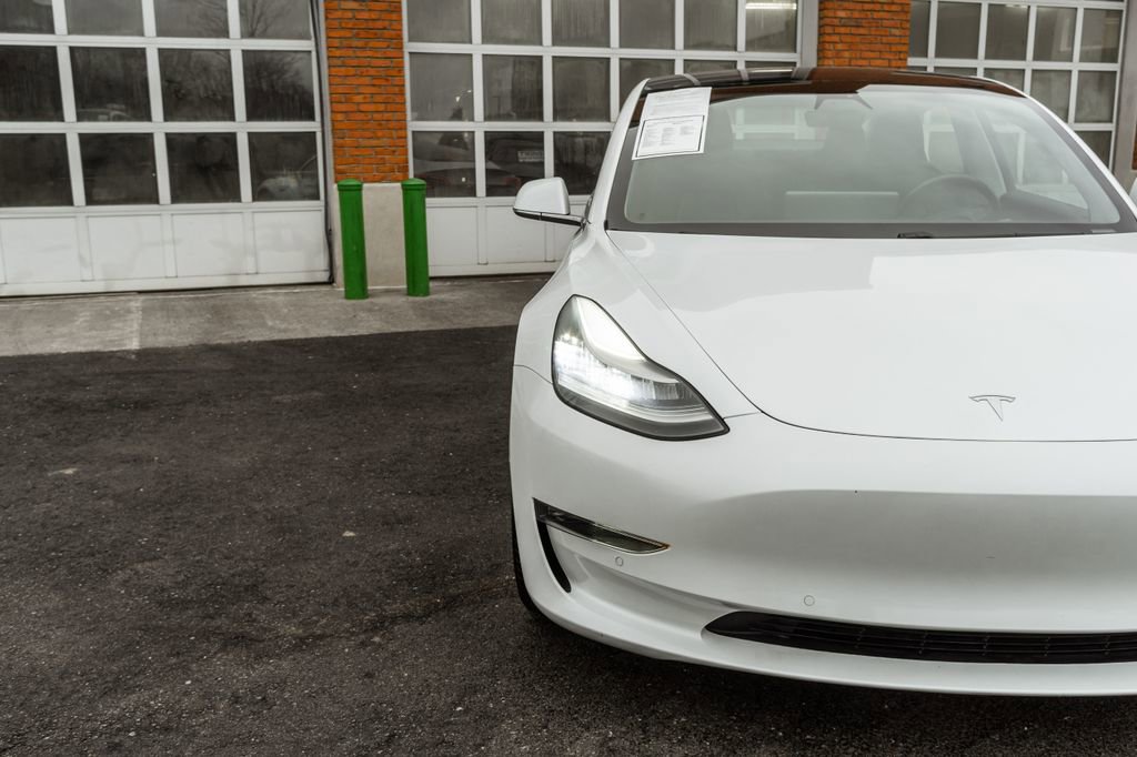 Used 2018 Tesla Model 3 Long Range image 35