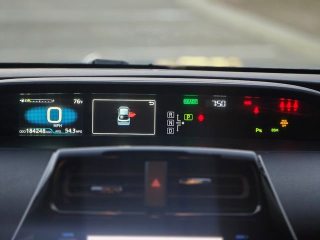 Used 2022 Toyota Prius XLE FWD image 29
