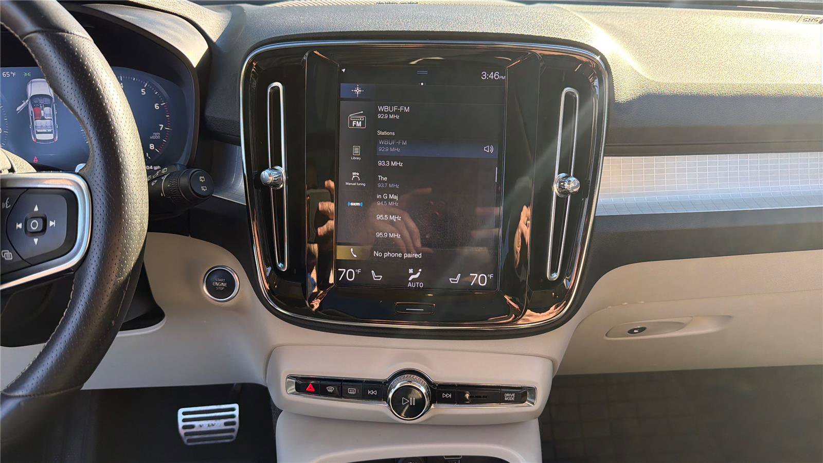 Used 2019 Volvo XC40 T5 Momentum image 6