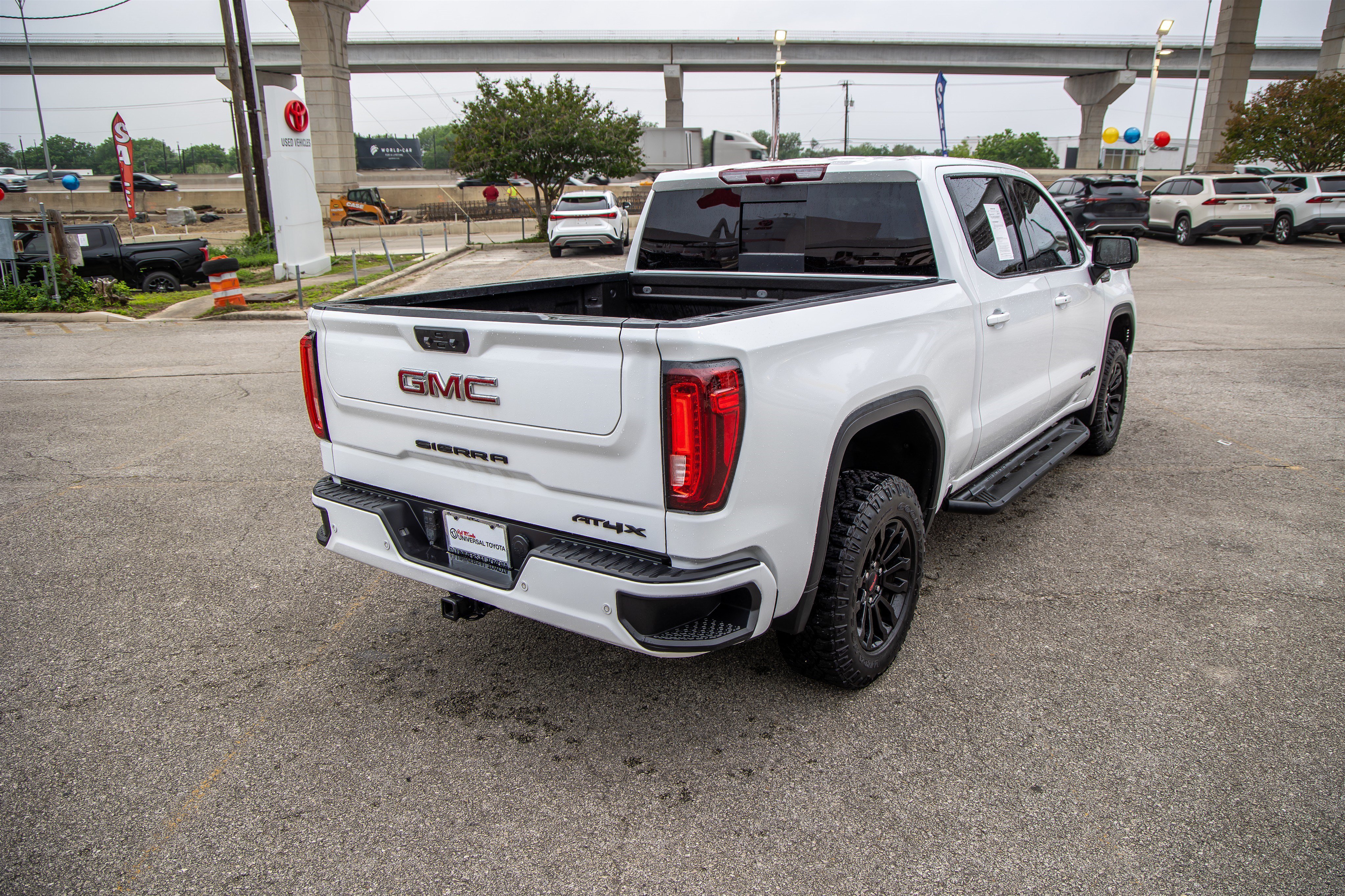 Used 2023 GMC Sierra 1500 AT4X AWD/4WD image 7