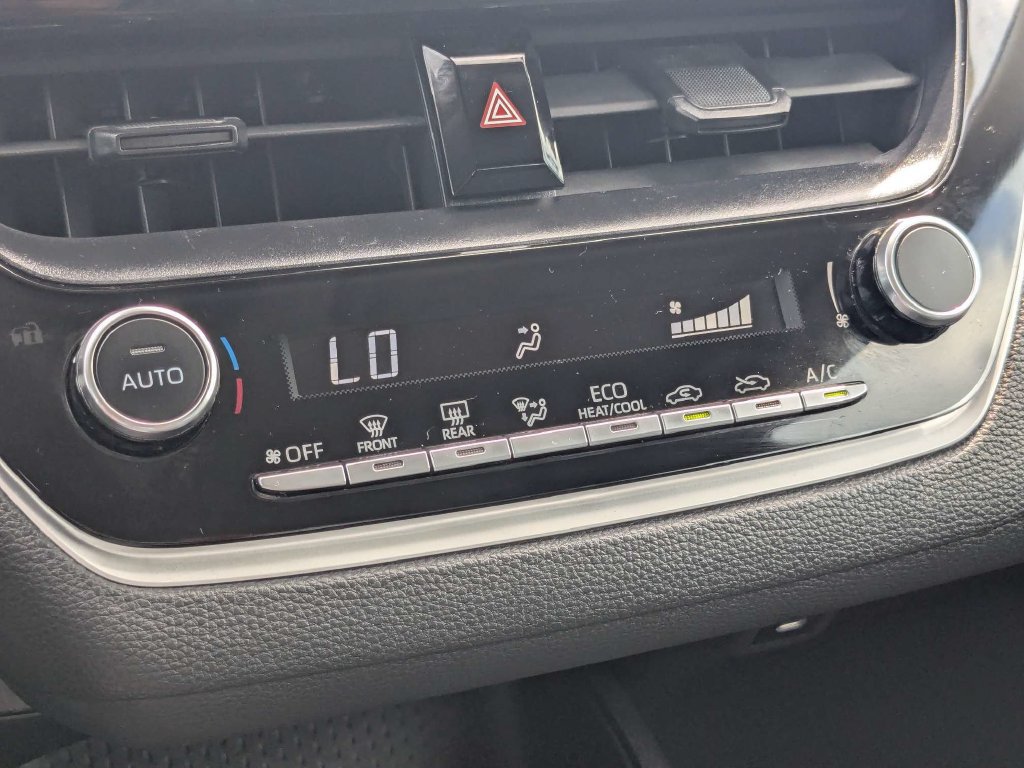 Used 2024 Toyota Corolla LE FWD image 30