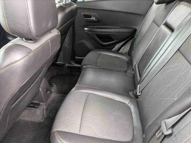 Used 2019 Chevrolet Trax LT w/ LT Convenience Package image 17