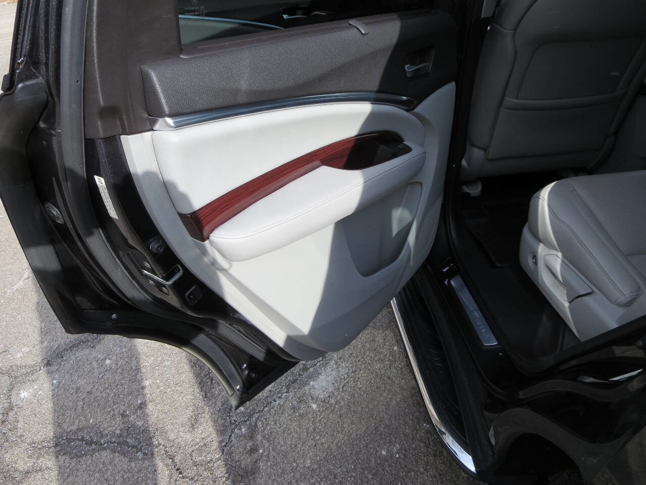 Used 2016 Acura MDX SH AWD w/Advance w/RES 4dr SUV image 12