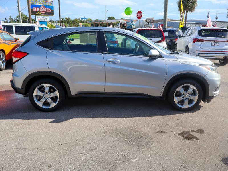 Used 2020 Honda HR-V LX image 7