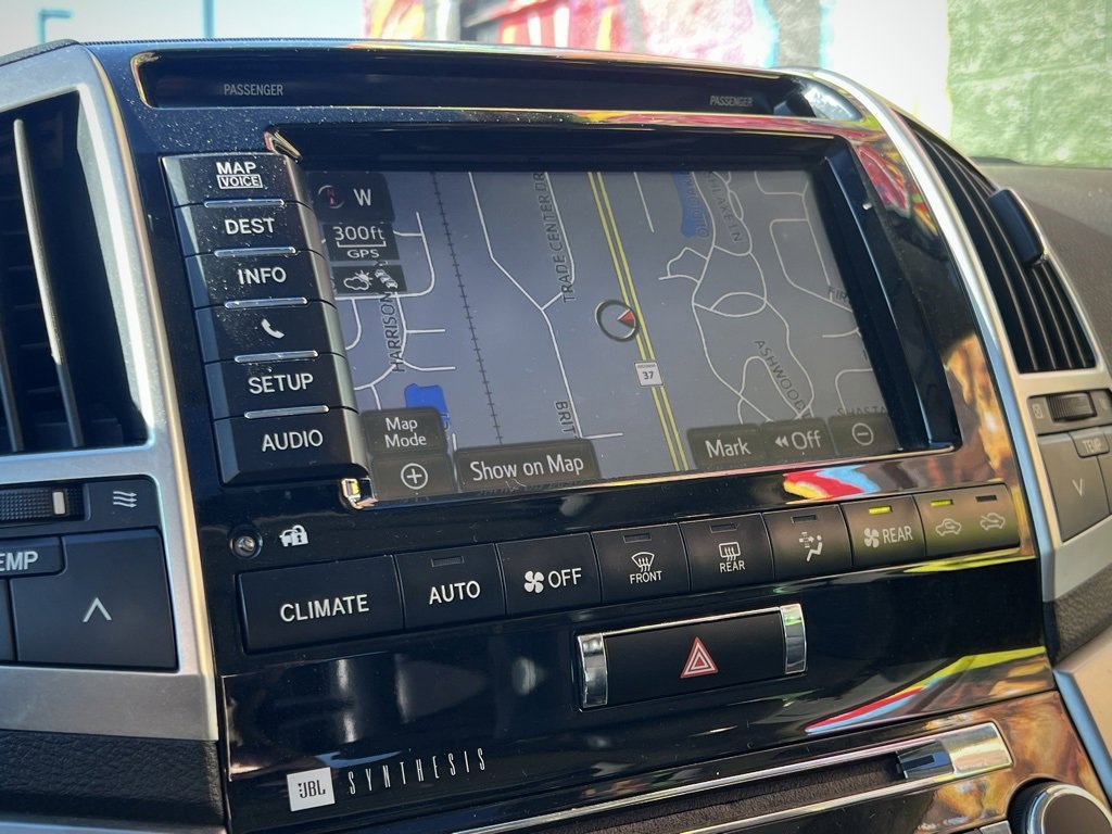 Used 2013 Toyota Land Cruiser image 64