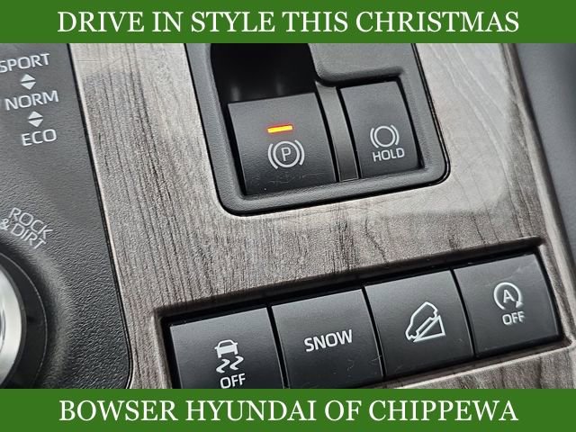 Used 2020 Toyota Highlander Limited image 22