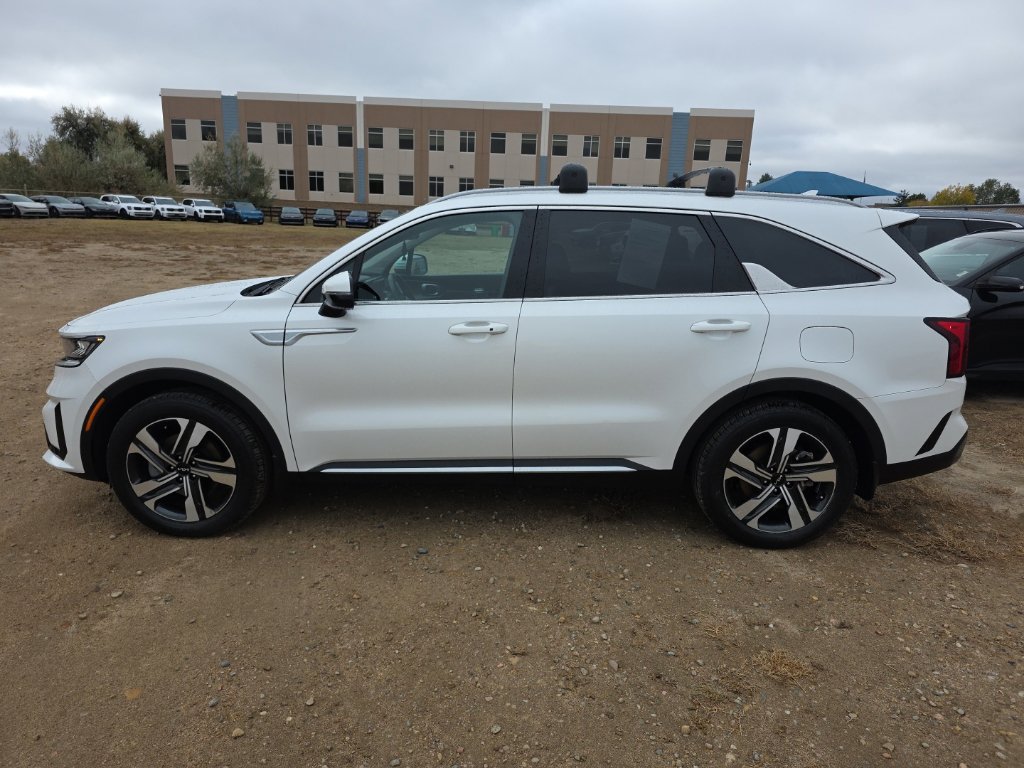 Certified 2023 Kia Sorento EX AWD/4WD image 2