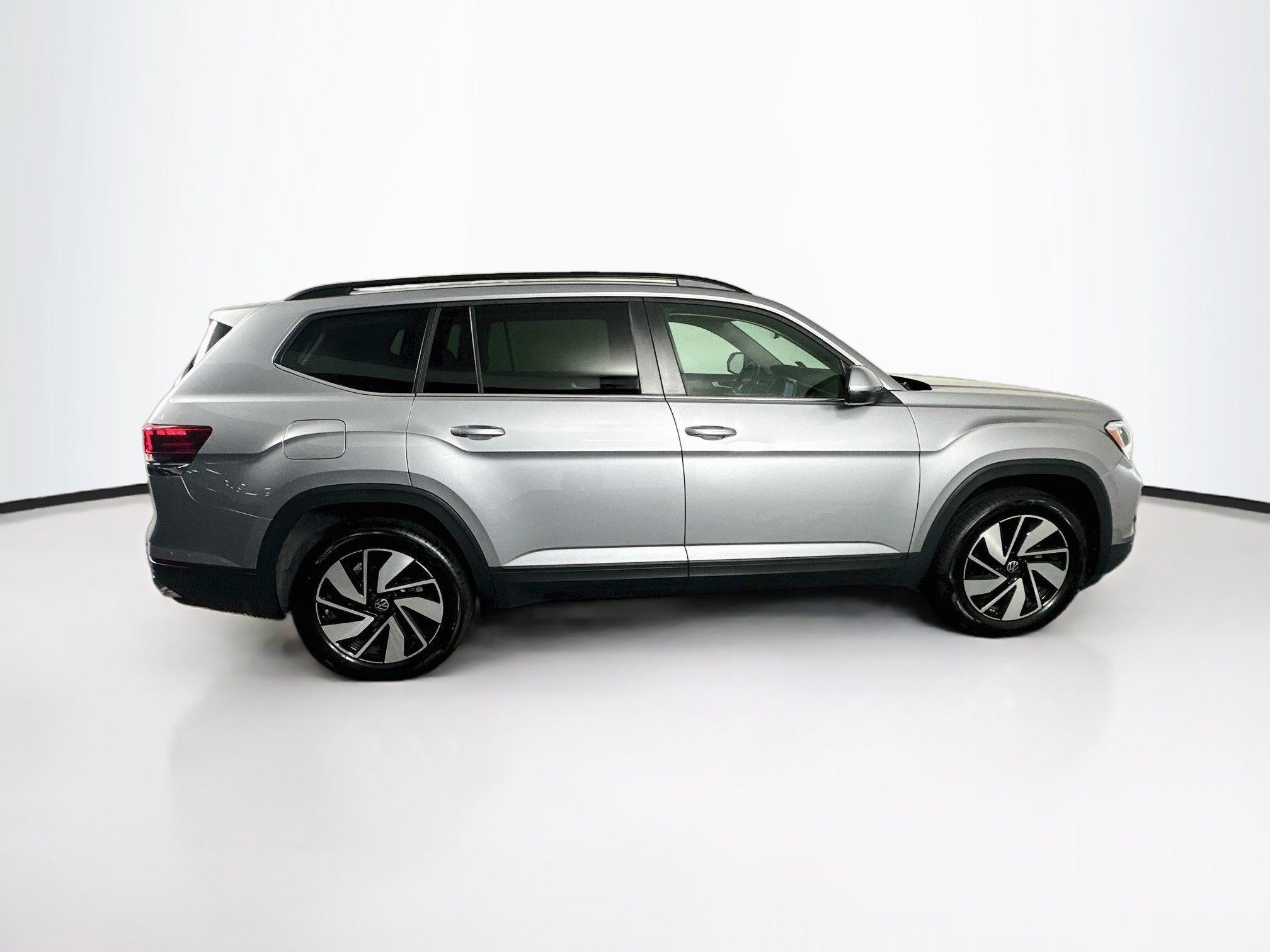 Used 2026 Volkswagen Atlas SE FWD image 10