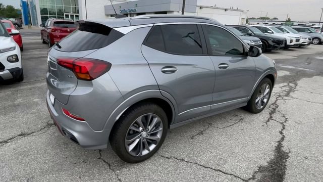 Used 2023 Buick Encore GX Select w/ Sport Touring Package FWD image 2