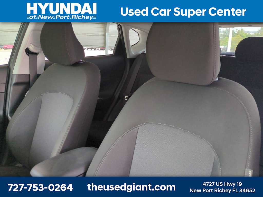Certified 2025 Hyundai Kona SE FWD image 7