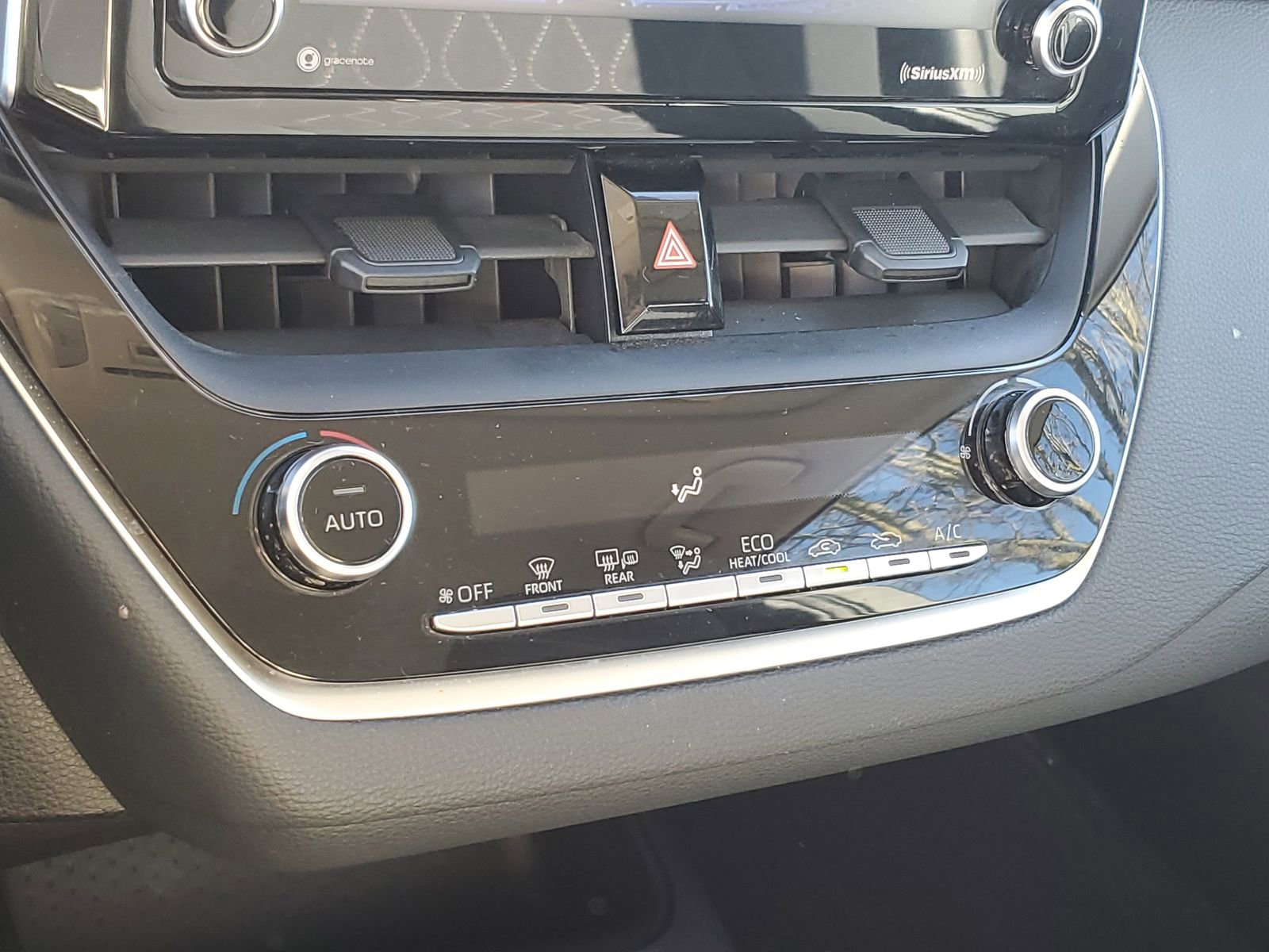 Certified 2021 Toyota Corolla LE w/ Carpet Mat Package (TMS) image 28