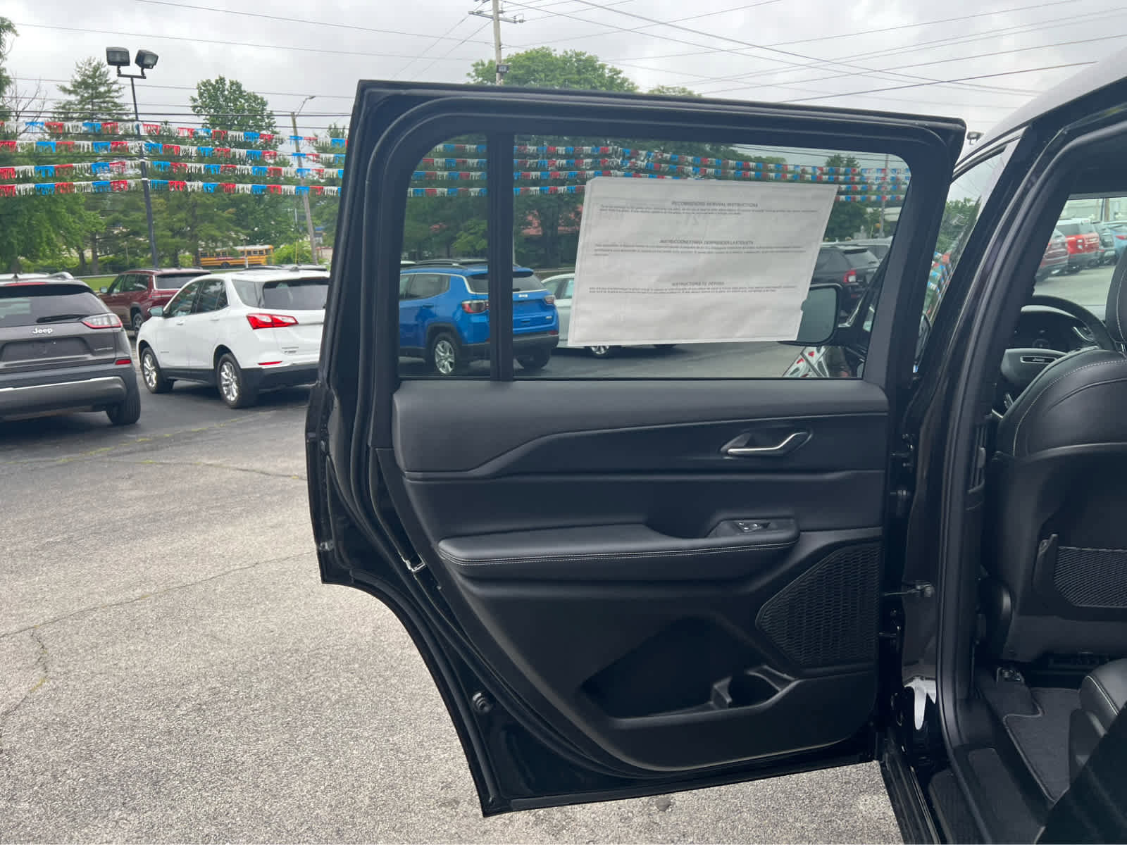 New 2025 Jeep Grand Cherokee L Altitude image 9