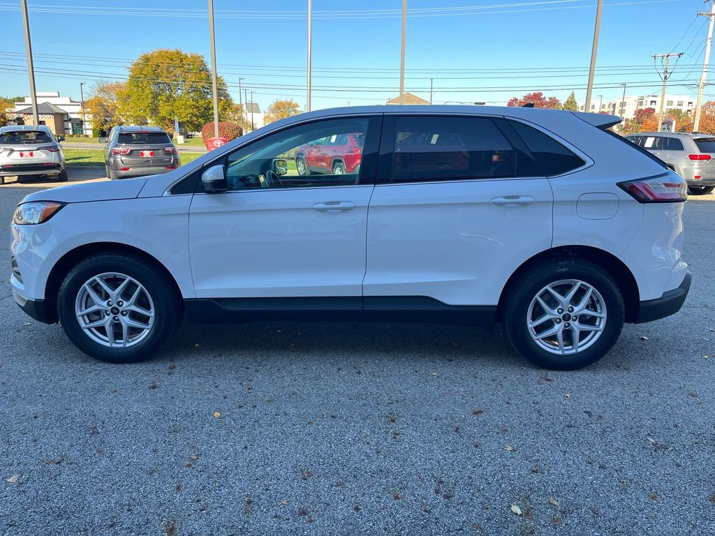 Used 2024 Ford Edge SEL image 2