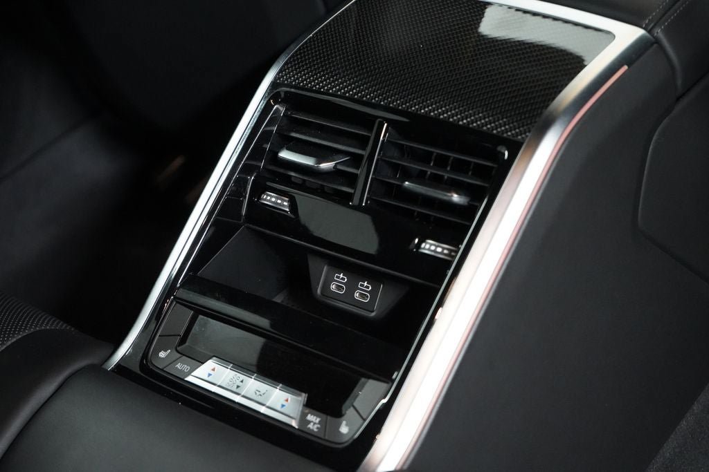 Used 2023 BMW ALPINA B8 xDrive Gran Coupe AWD/4WD image 23