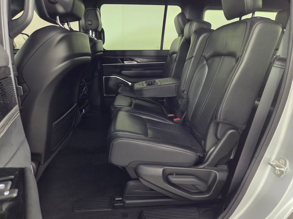 Used 2022 Jeep Wagoneer Series I w/ Premium Group I image 25