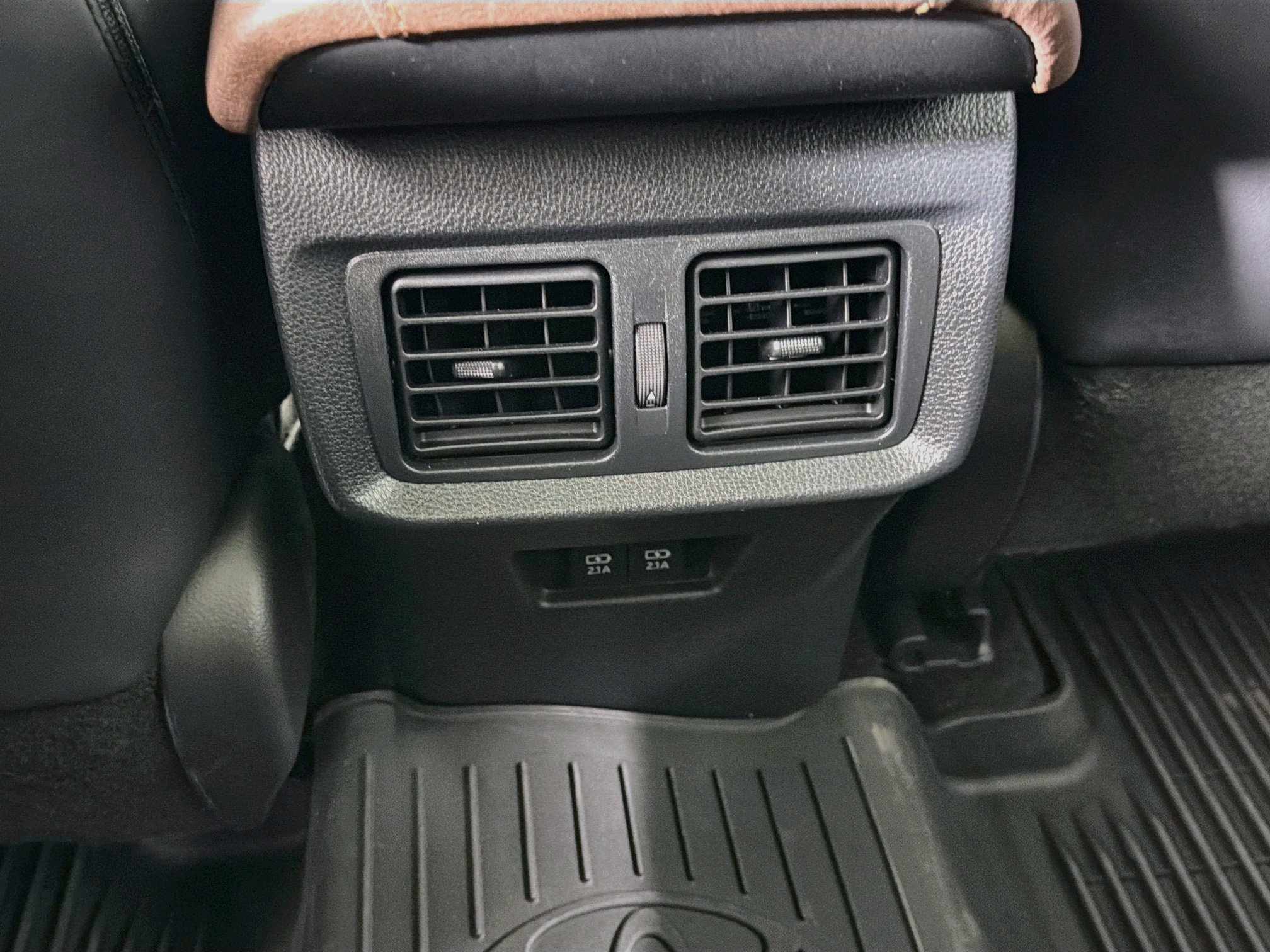 Used 2021 Toyota Venza Limited AWD/4WD image 29