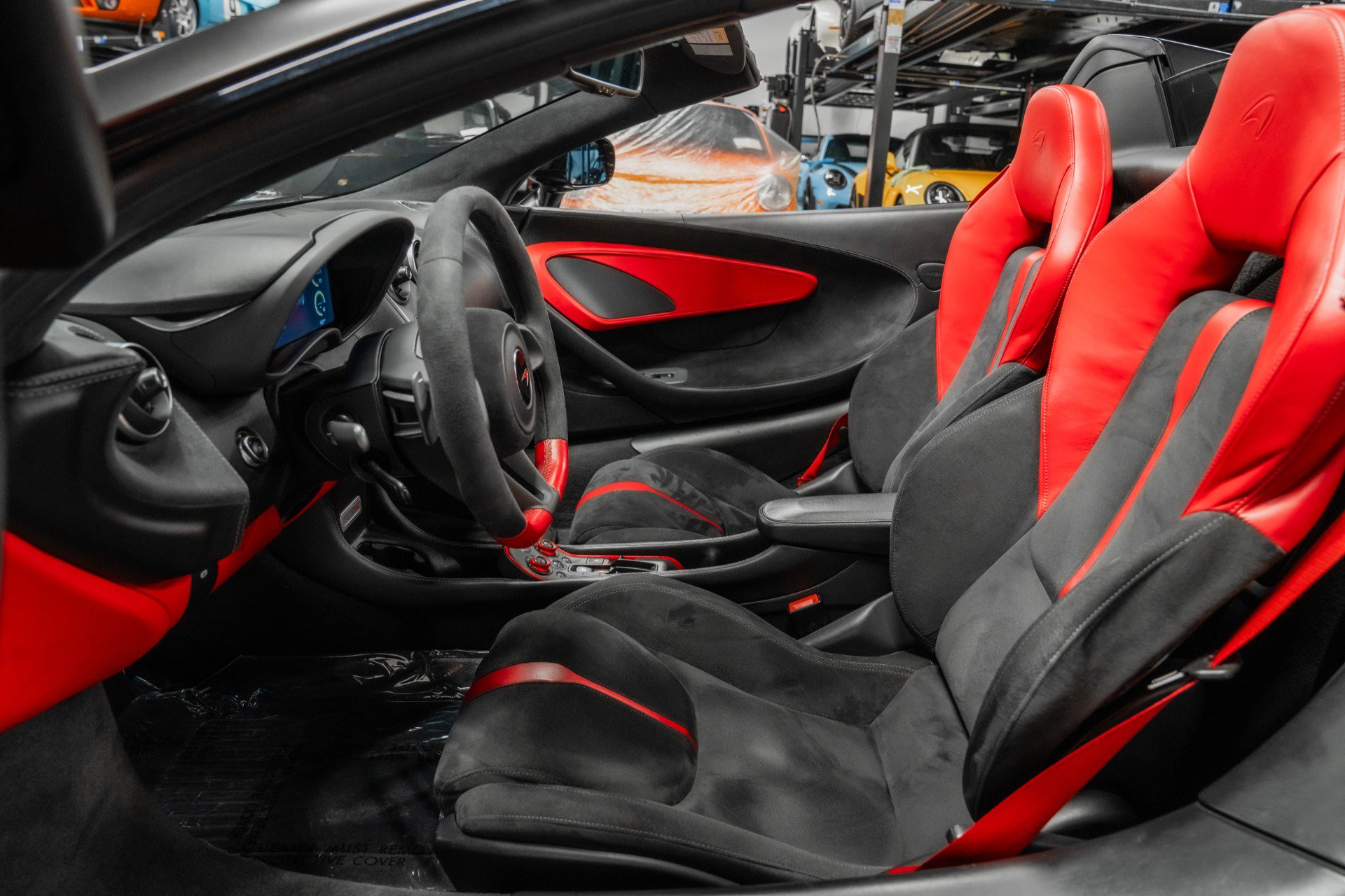 Used 2018 McLaren 570S Spider image 21