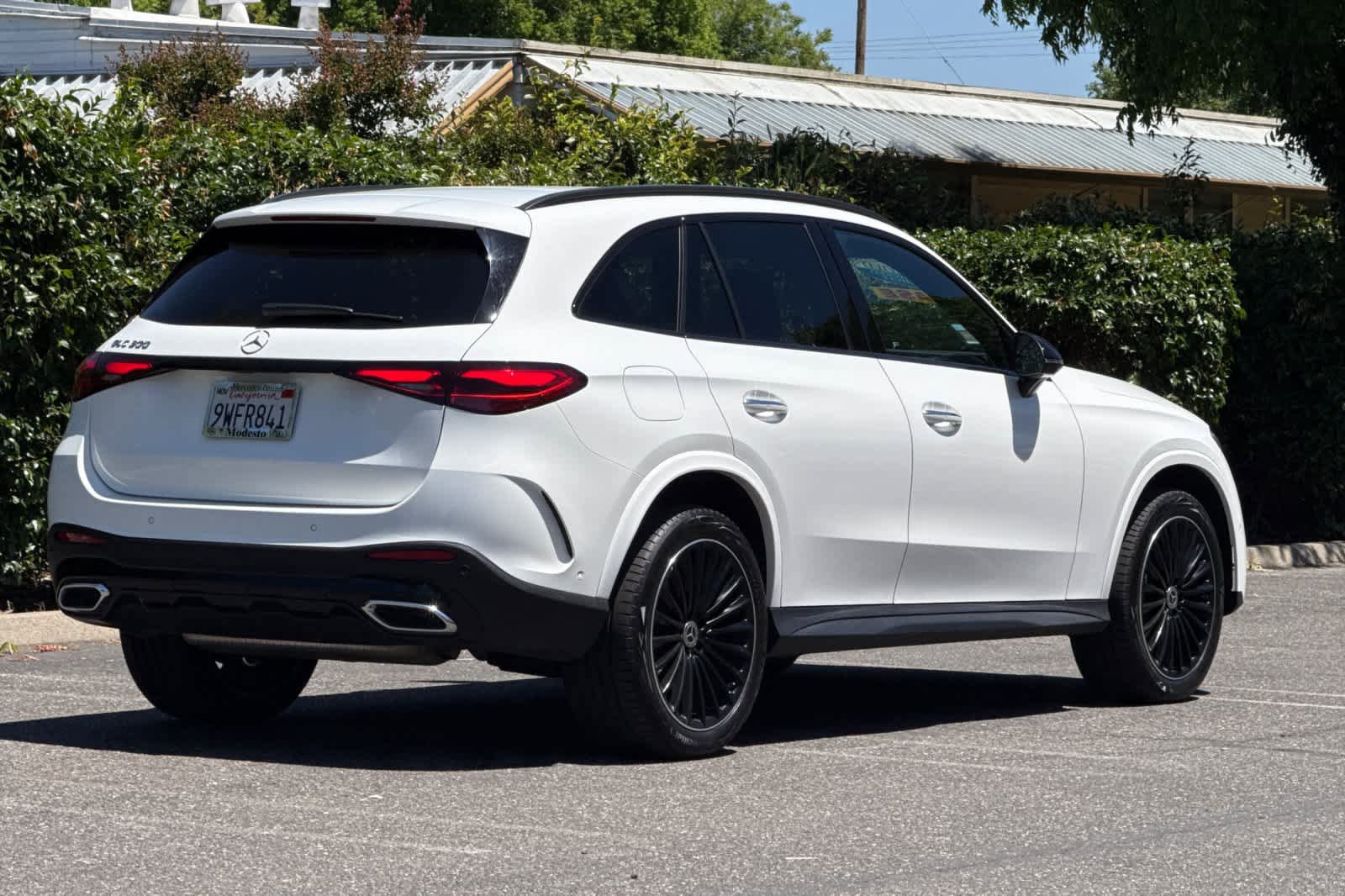 Certified 2026 Mercedes-Benz GLC 300 image 3