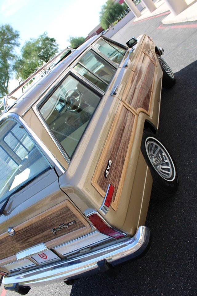 Used 1990 Jeep Grand Wagoneer image 20