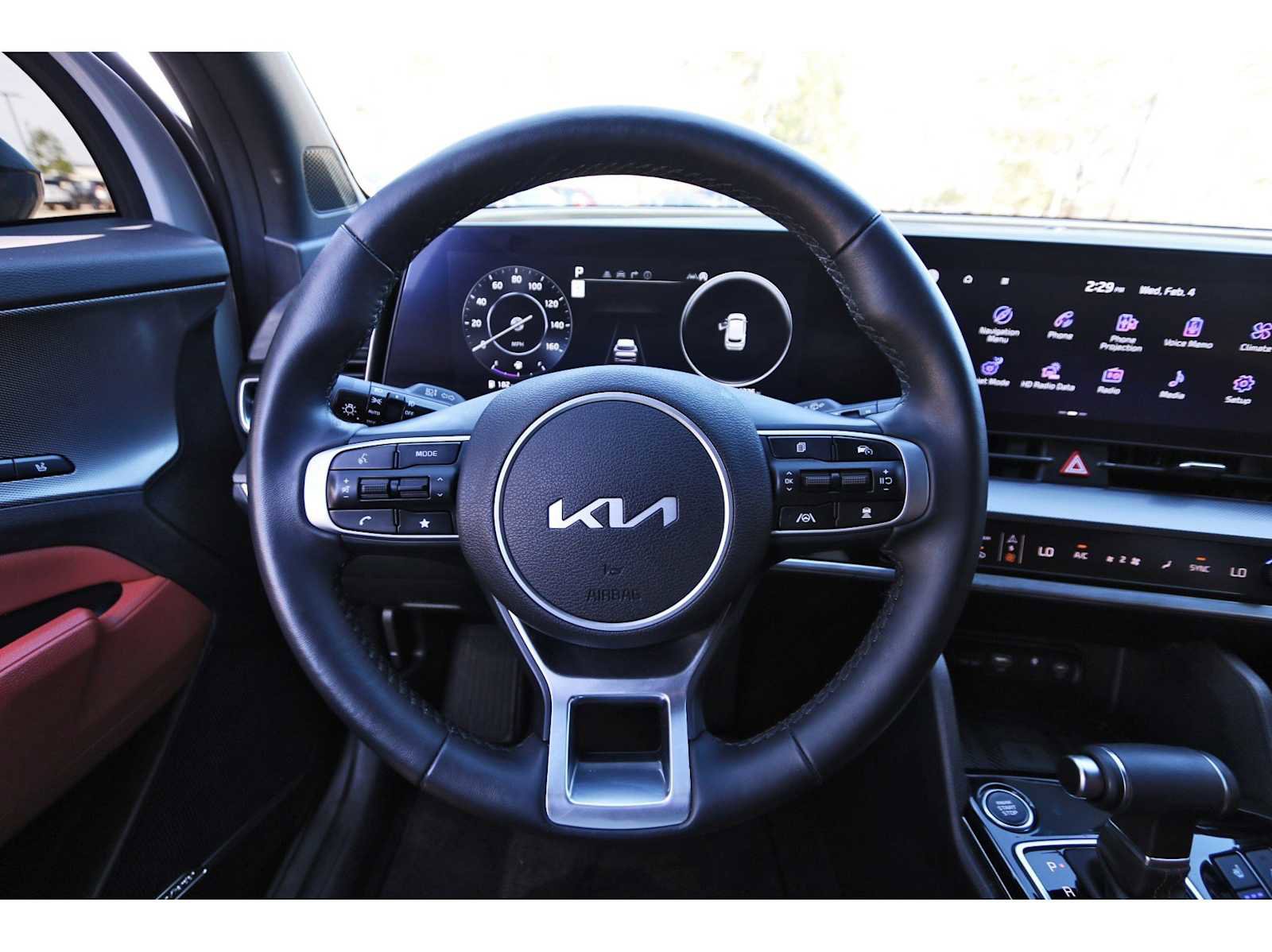 Used 2025 Kia Sportage SX image 13