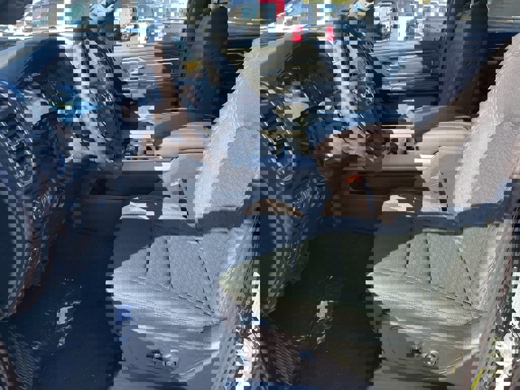 New 2026 RAM 1500 4x4 Crew Cab image 19