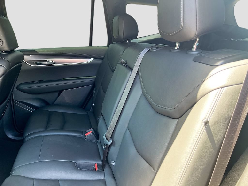 Used 2024 Cadillac XT6 Luxury AWD/4WD image 24