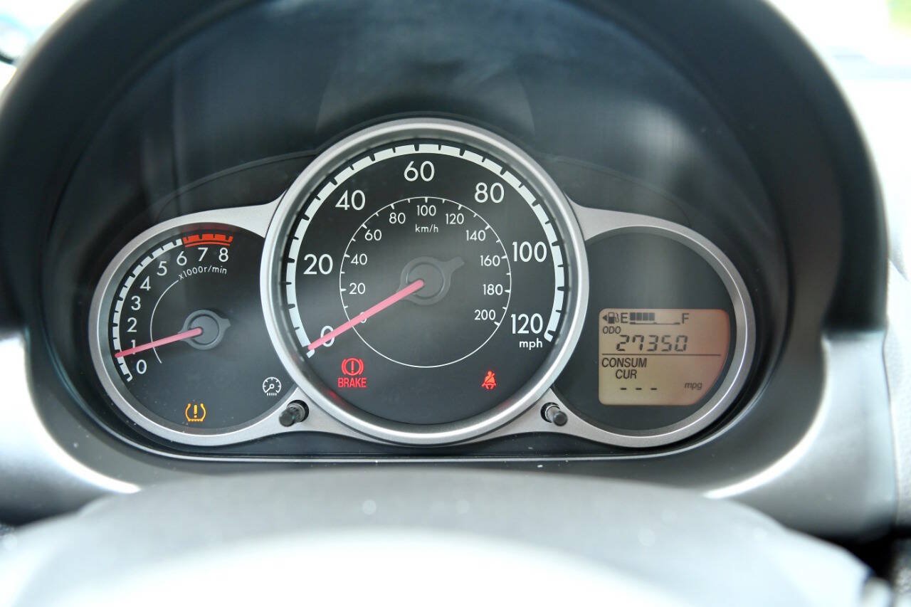 Used 2011 MAZDA MAZDA2 Touring FWD image 27